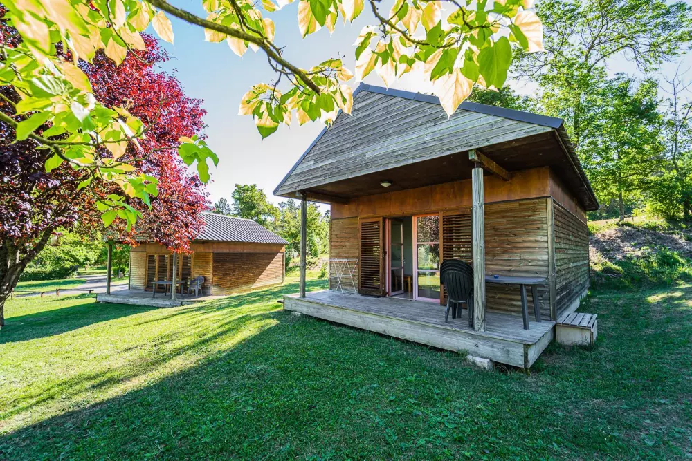 Gîte Chalet 4 pers. - camping les berges du bramont 2 étoiles