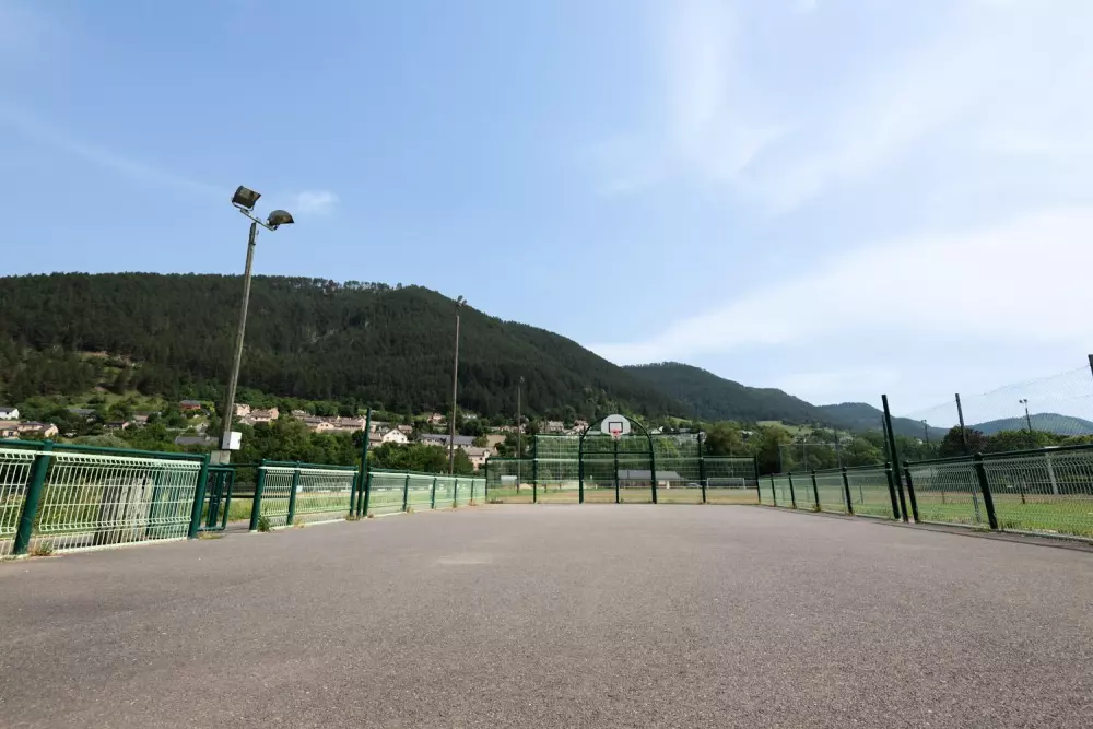 Gîte Chalet 4 pers. - camping les berges du bramont 2 étoiles