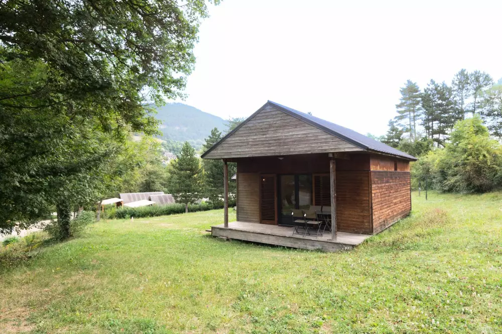 Gîte Chalet 4 pers. - camping les berges du bramont 2 étoiles