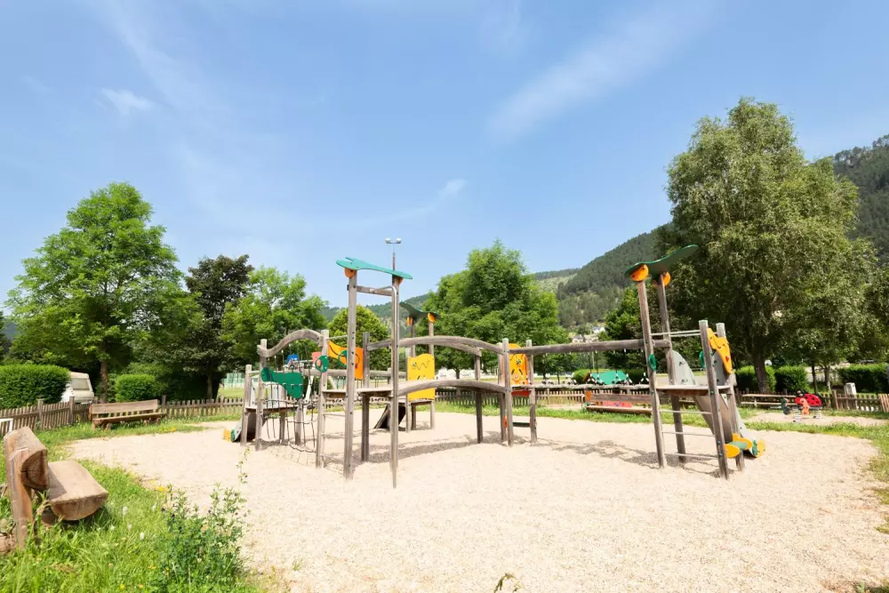 Gîte Chalet 6/8 pers. - camping les berges du bramont 2 étoiles