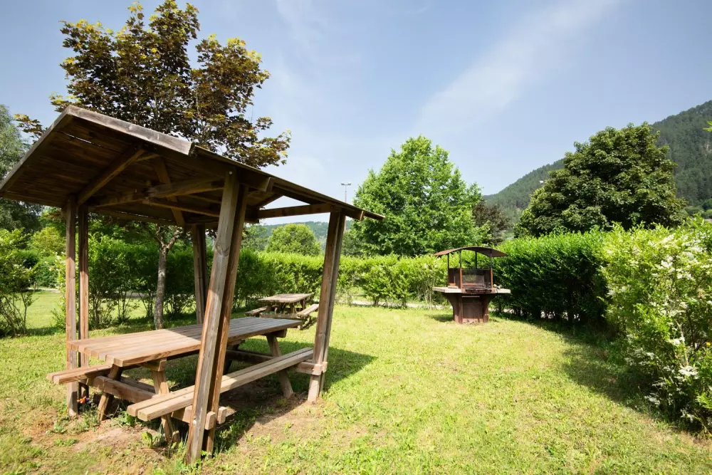 Gîte Chalet 6/8 pers. - camping les berges du bramont 2 étoiles