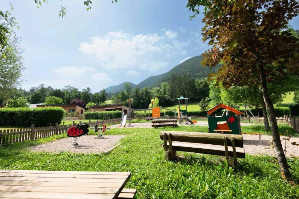 Gîte Chalet 6/8 pers. - camping les berges du bramont 2 étoiles