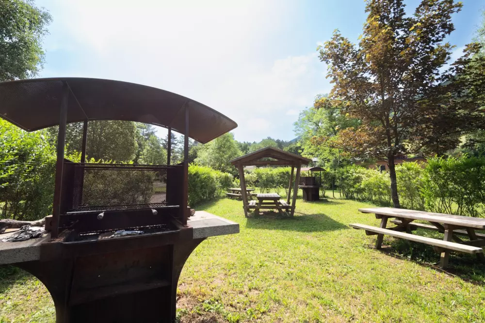 Gîte Chalet 6/8 pers. - camping les berges du bramont 2 étoiles