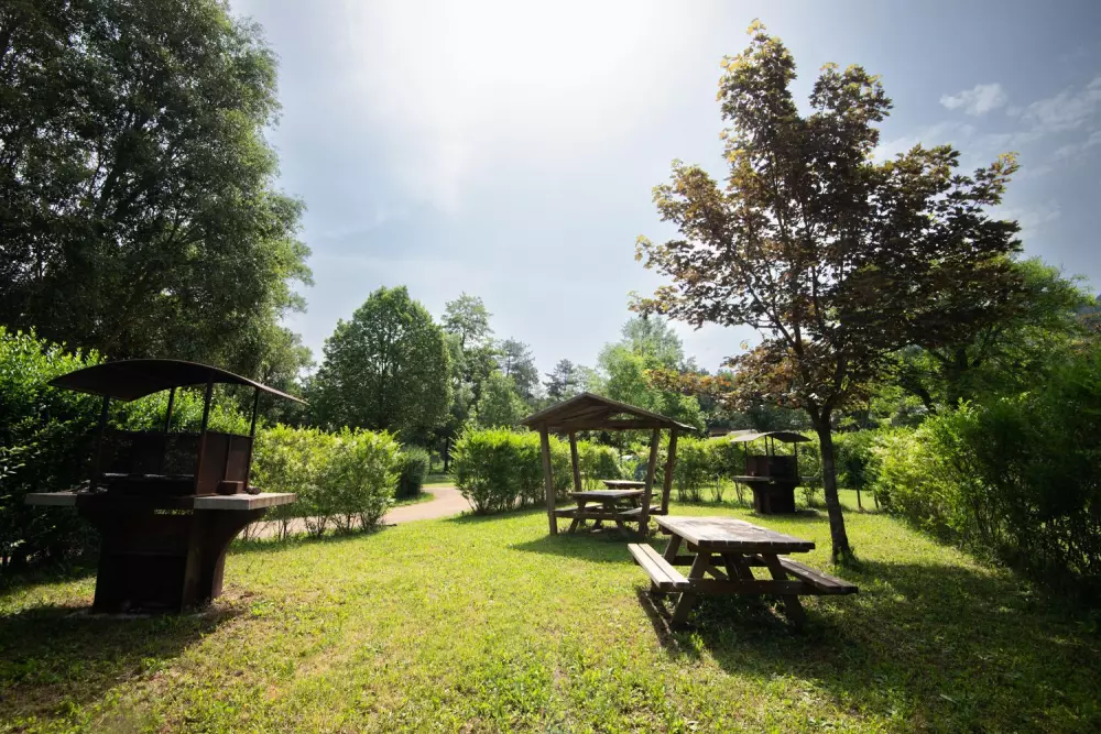 Gîte Chalet 6/8 pers. - camping les berges du bramont 2 étoiles