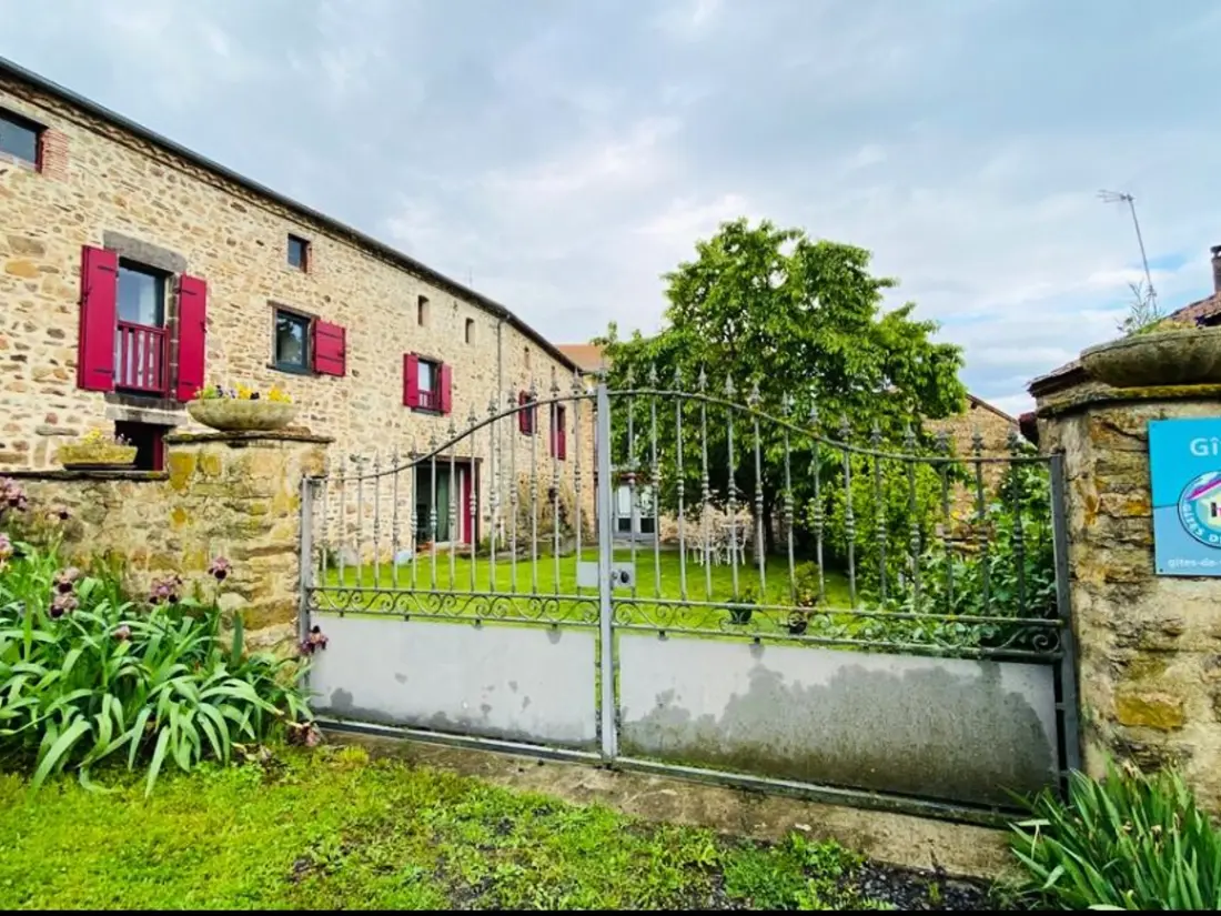 Maison de Vacances Saint-Beauzire 3