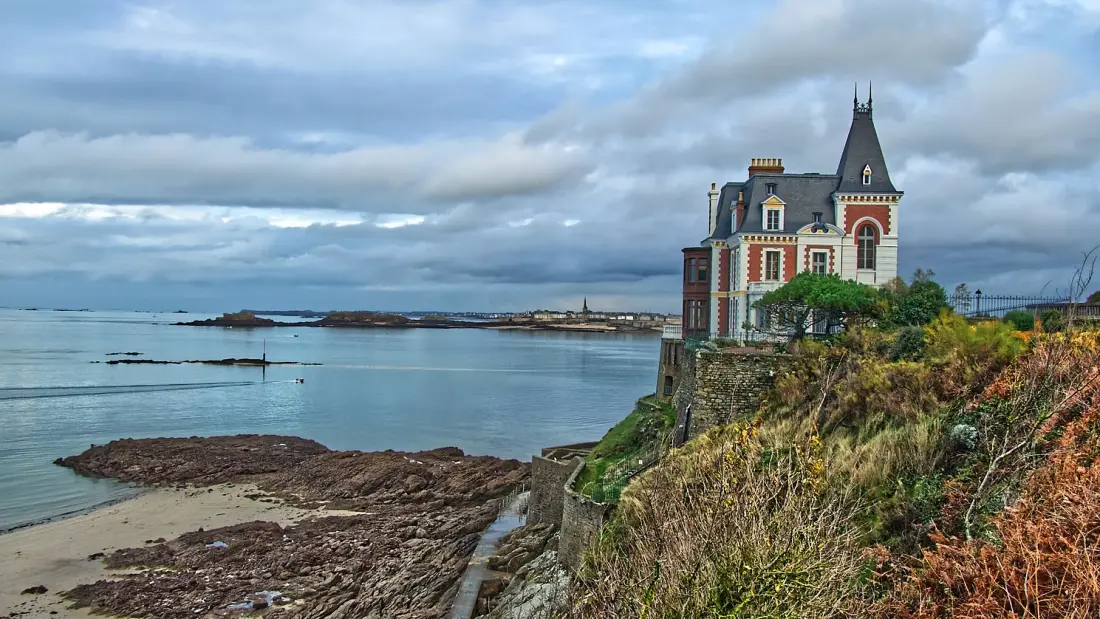 Village Insolite 1 étoiles★