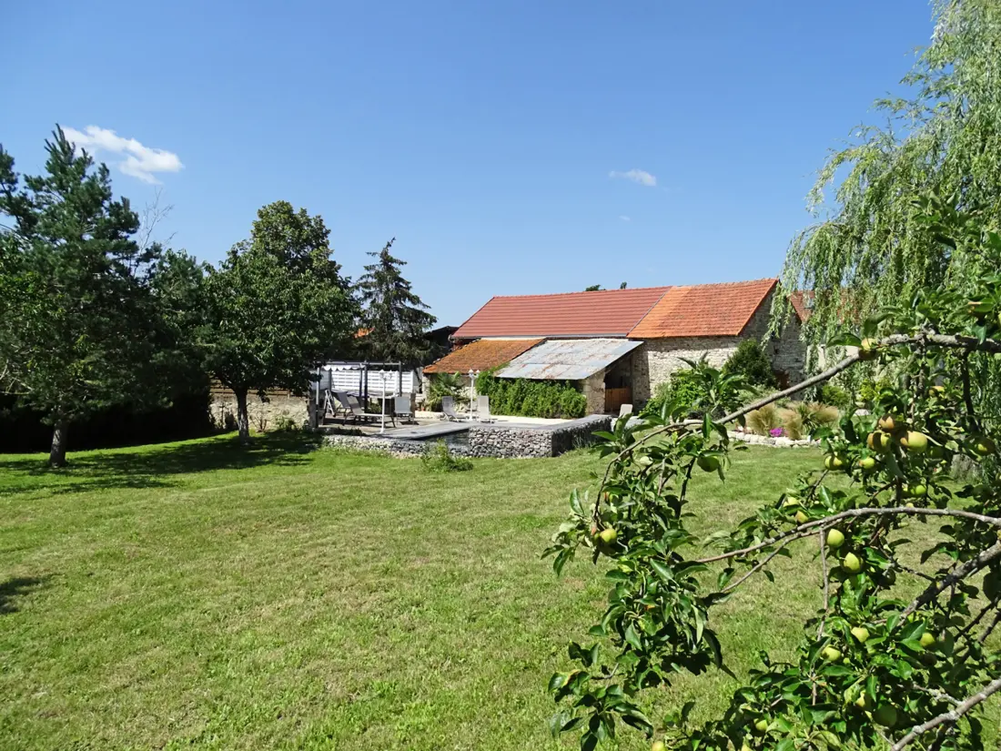 Maison de Vacances Saint-Bonnet-de-Rochefort 4