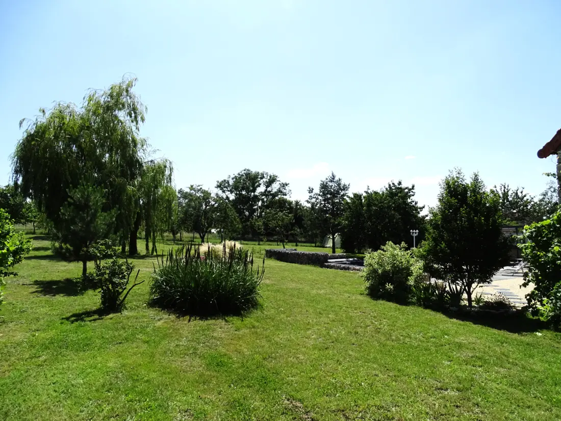 Maison de Vacances Saint-Bonnet-de-Rochefort 4