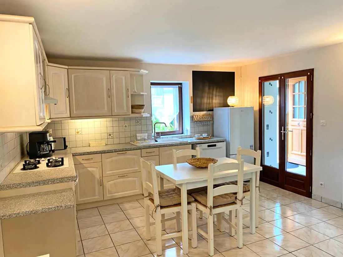 Maison de Vacances Saint-Bonnet-de-Rochefort 4