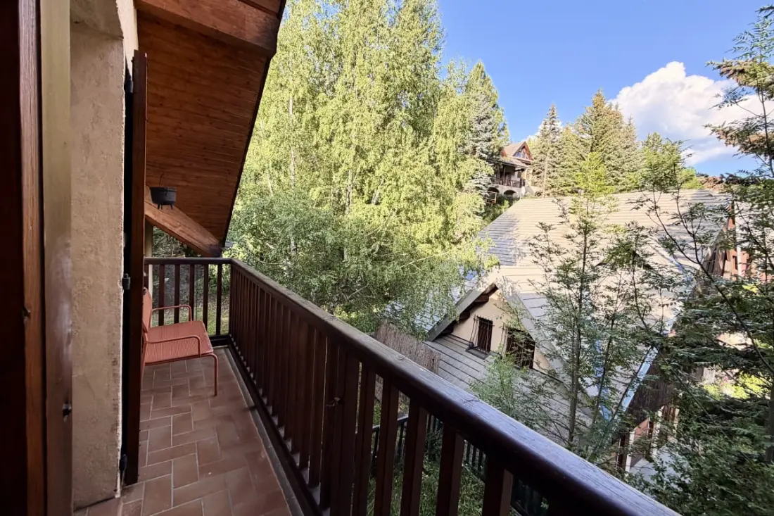 Appartement Avec Balcon à Saint-chaffrey
