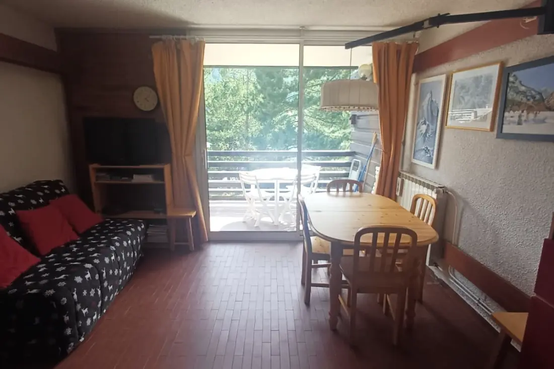 Studio Lumineux Avec Balcon Et Vue Montagne