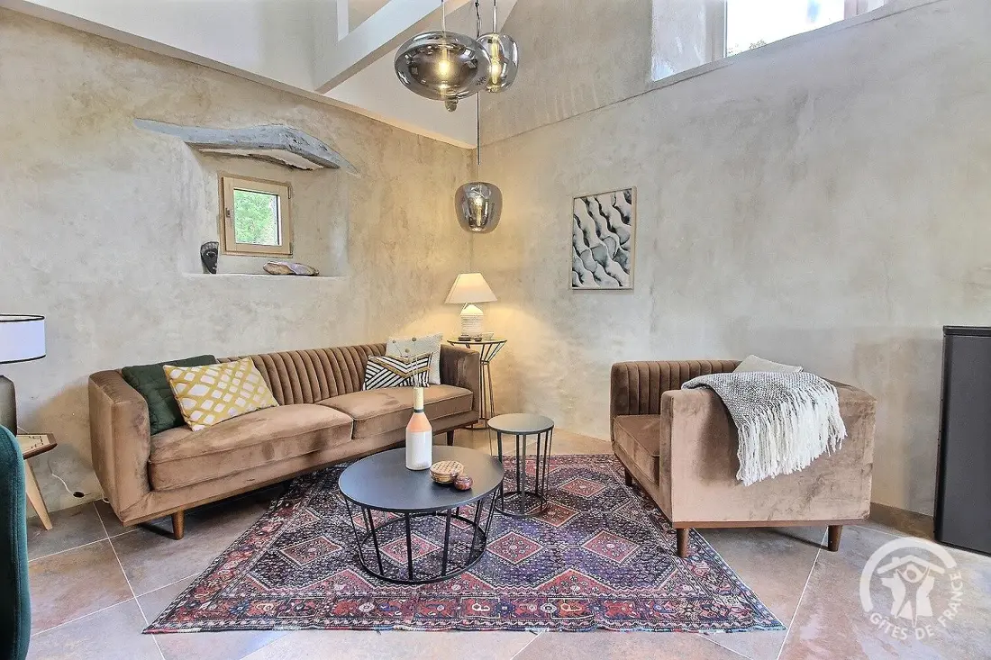 Gîte de France De rulinen - côté verger 4 épis