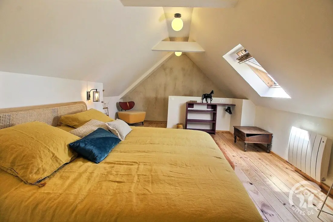 Gîte de France De rulinen - côté verger 4 épis