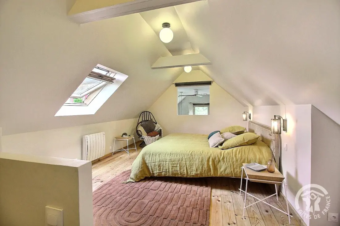 Gîte de France De rulinen - côté verger 4 épis