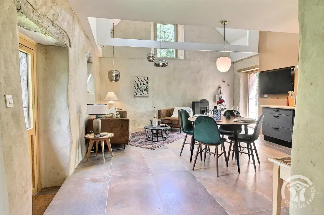 Gîte de France De rulinen - côté verger 4 épis