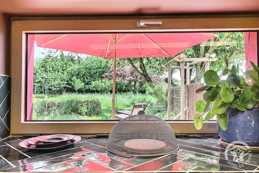 Gîte de France De rulinen - côté verger 4 épis