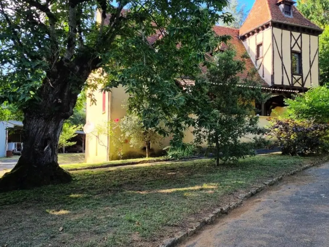 Maison de Vacances Saint-Crépin-et-Carlucet 11