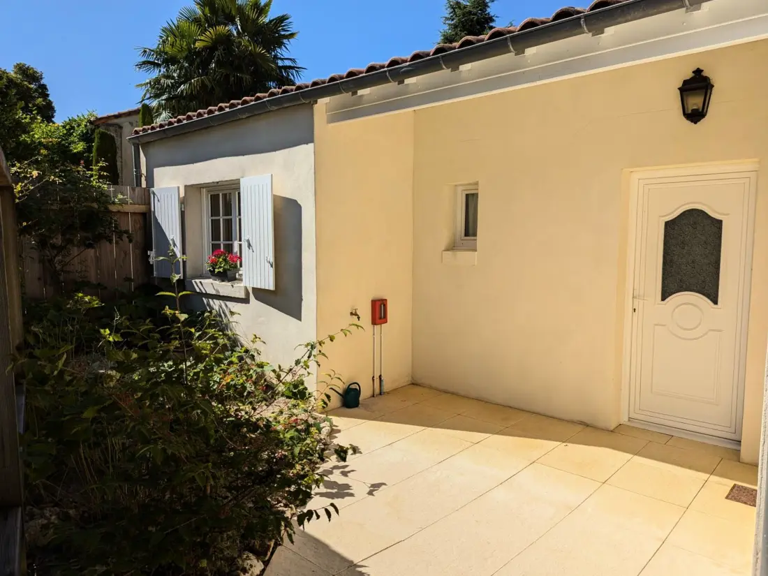 Maison de Vacances Saint-Cybardeaux 2
