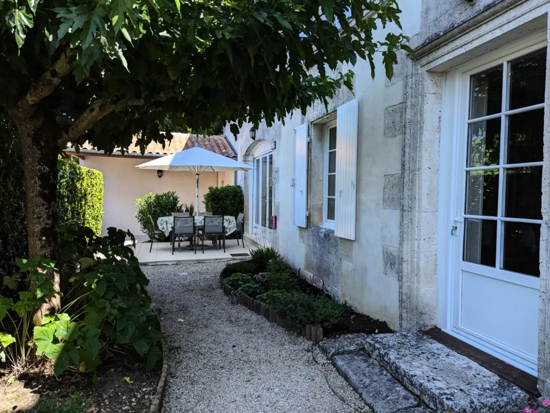 Maison de Vacances Saint-Cybardeaux 3