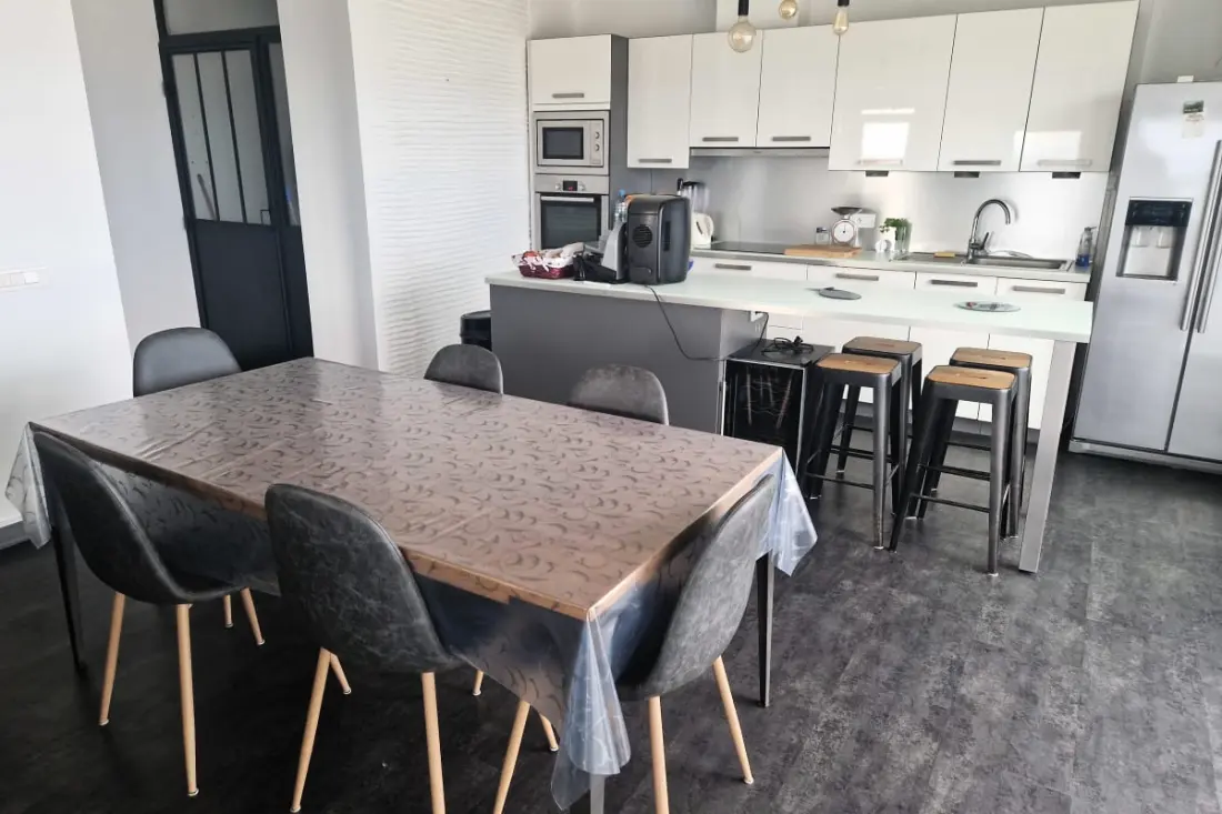 Appartement Avec Terrasse à Saint-cyprien