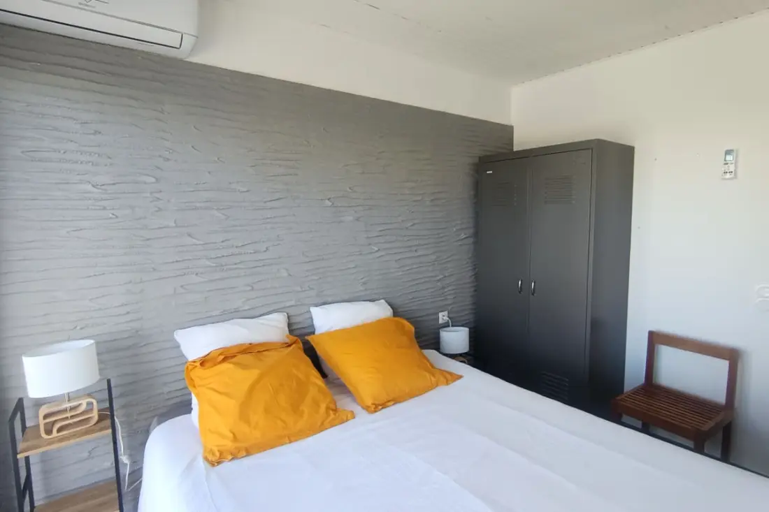 Appartement Avec Terrasse à Saint-cyprien