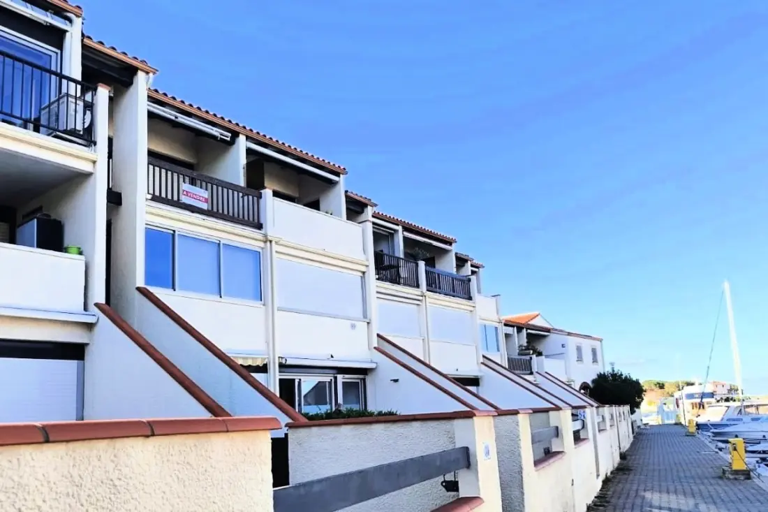 Charmant Appt 30 M² Vue Marina Refait à Neuf 2025
