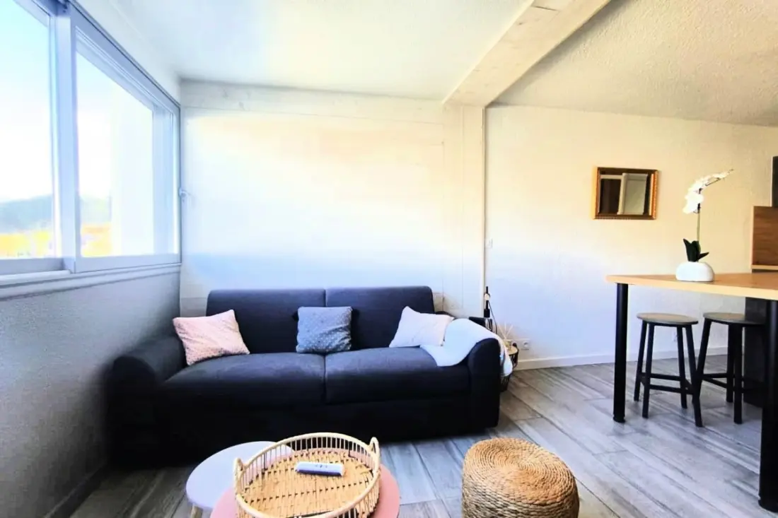 Charmant Appt 30 M² Vue Marina Refait à Neuf 2025