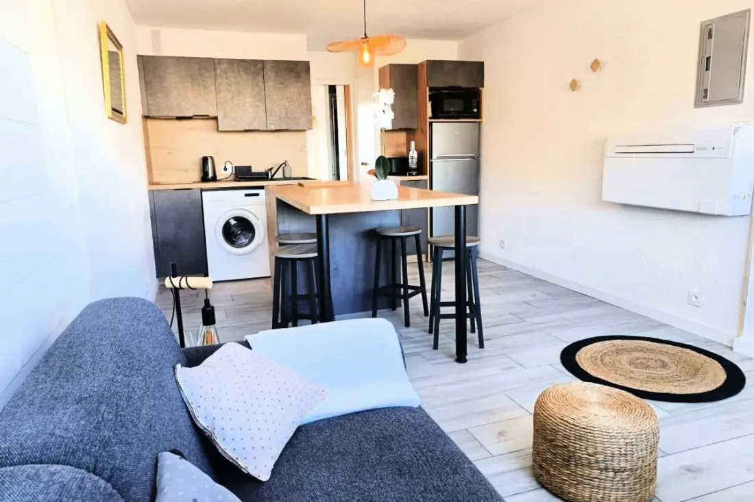 Charmant Appt 30 M² Vue Marina Refait à Neuf 2025