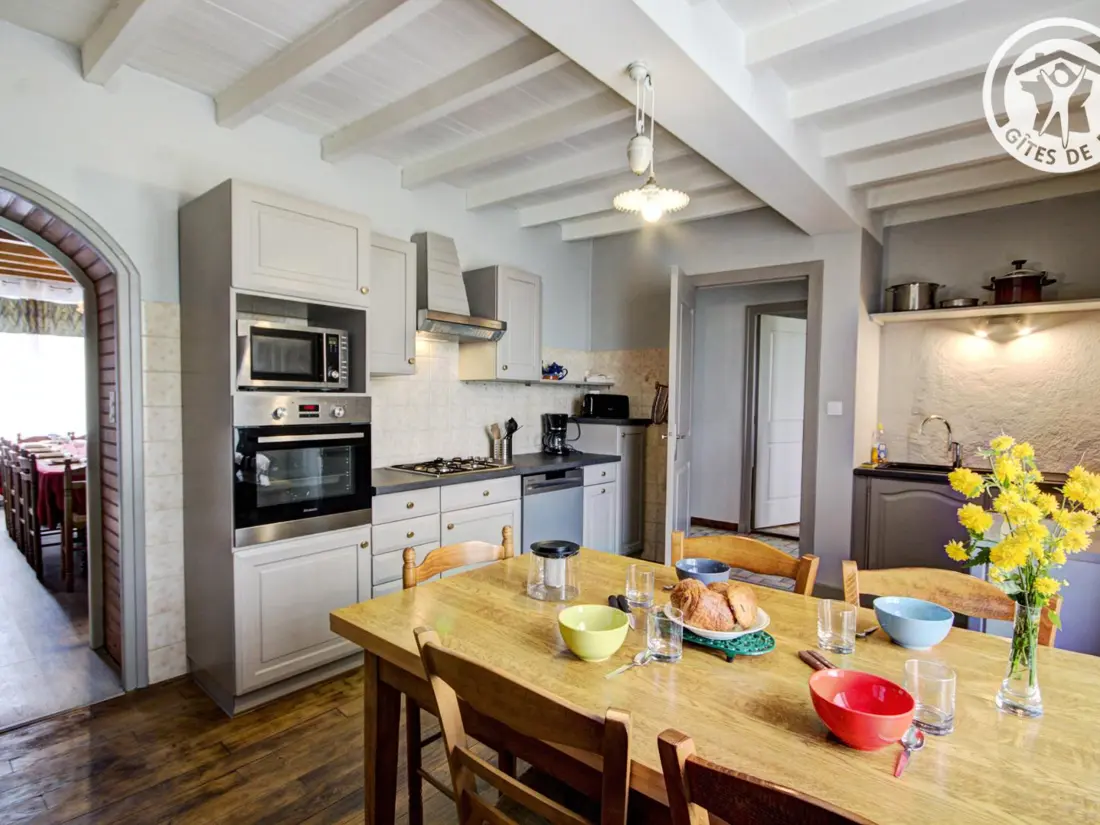 Maison de Vacances SAINT-DIDIER-SUR-ROCHEFORT 2