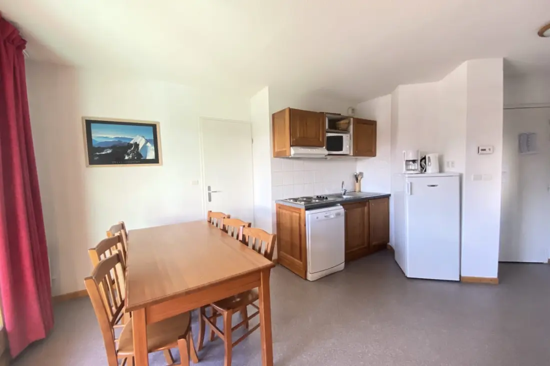 Appartement Avec Balcon Offrant Une Superbe Vue