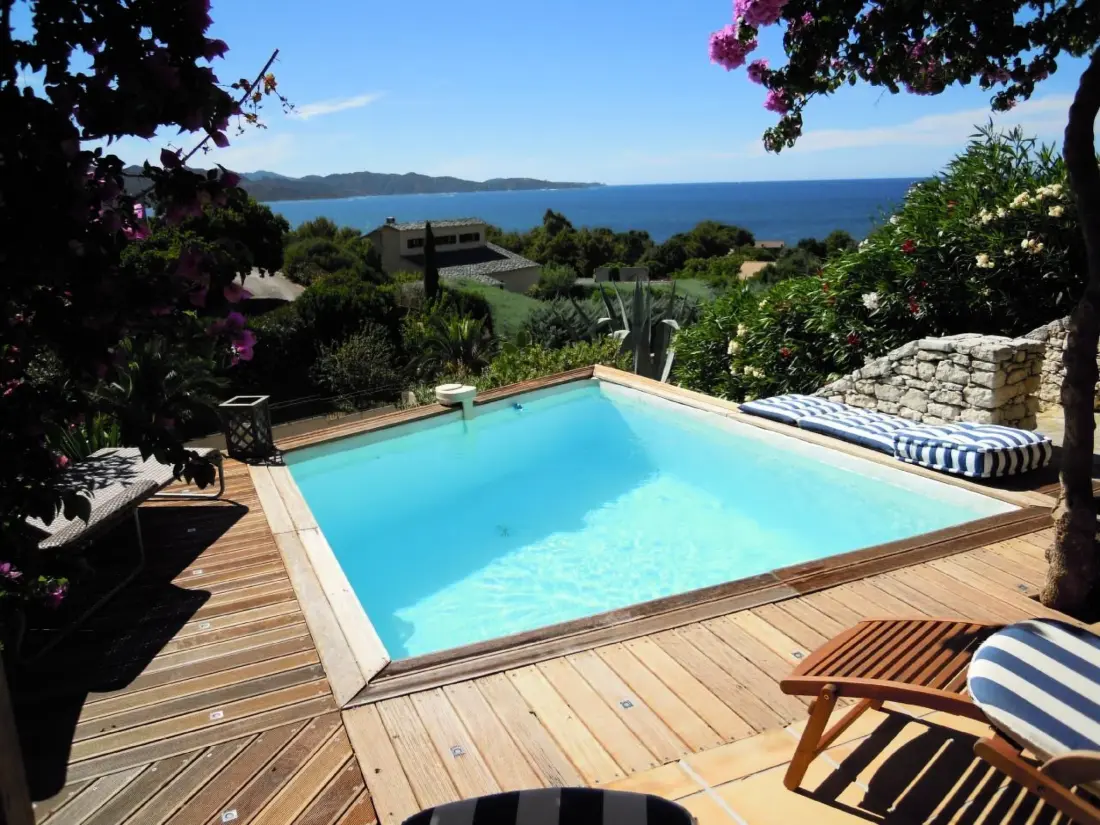 Résidence Pont de bateau, Meerblick mit privatem Pool
