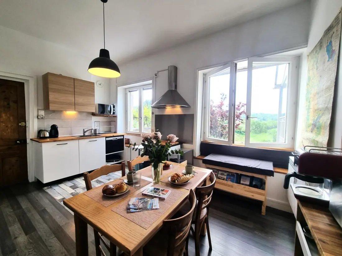 Maison de Vacances SAINT-GENEST-LERPT