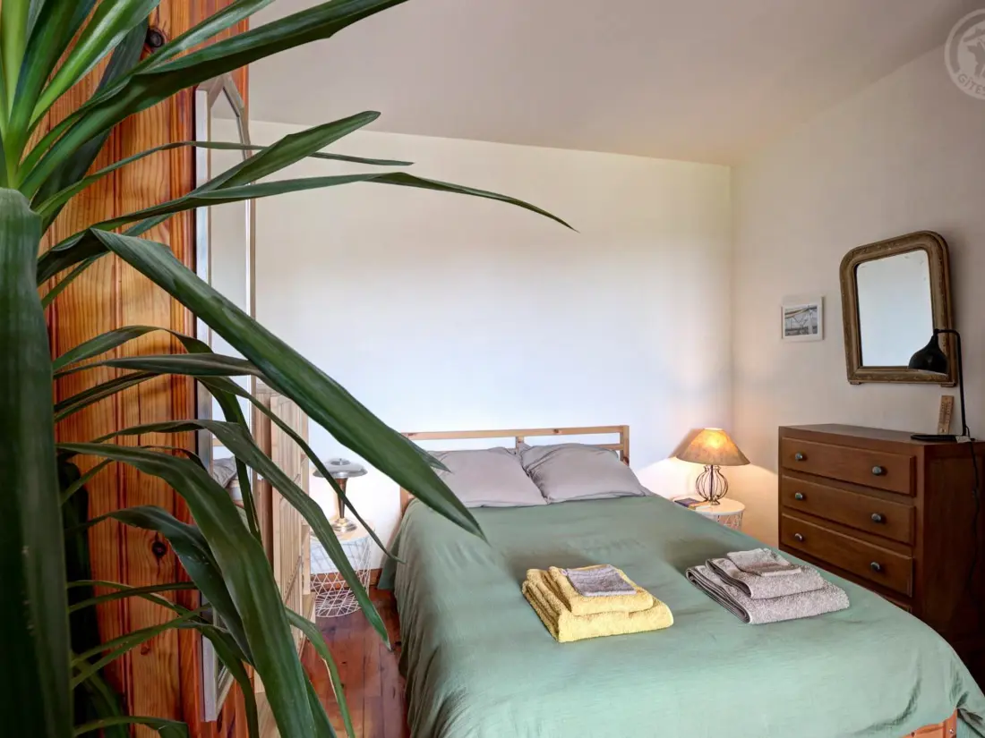 Maison de Vacances SAINT-GENEST-LERPT