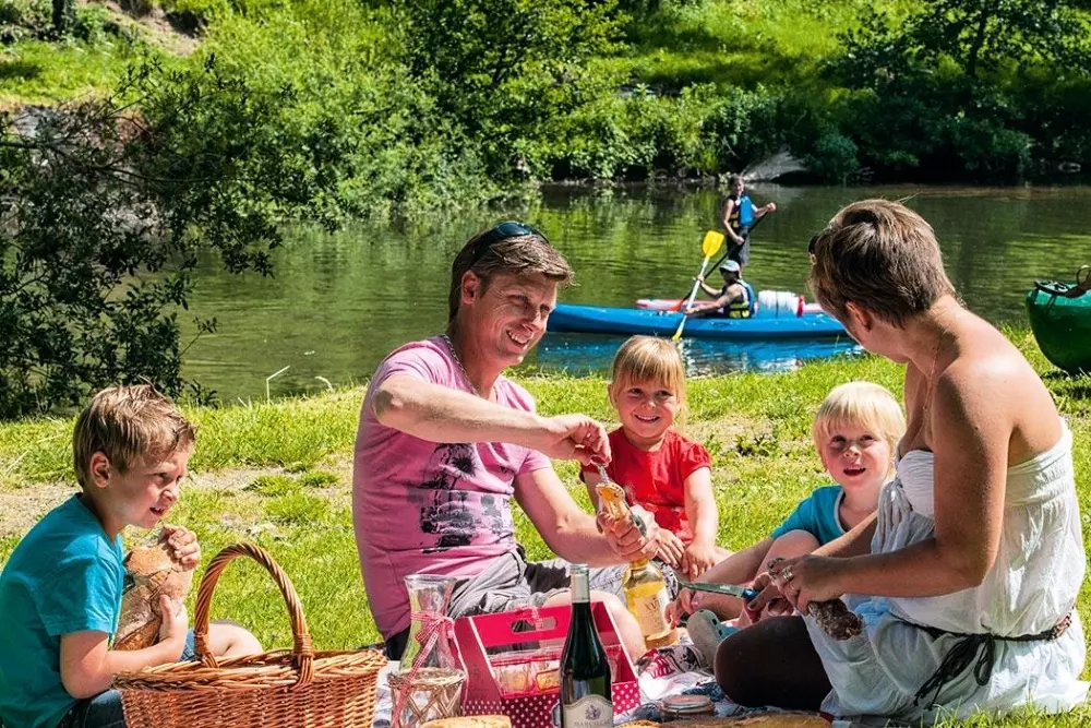 Ushuaïa Villages - Camping  Les Rives d'Olt et Aubrac 4 étoiles★★★★