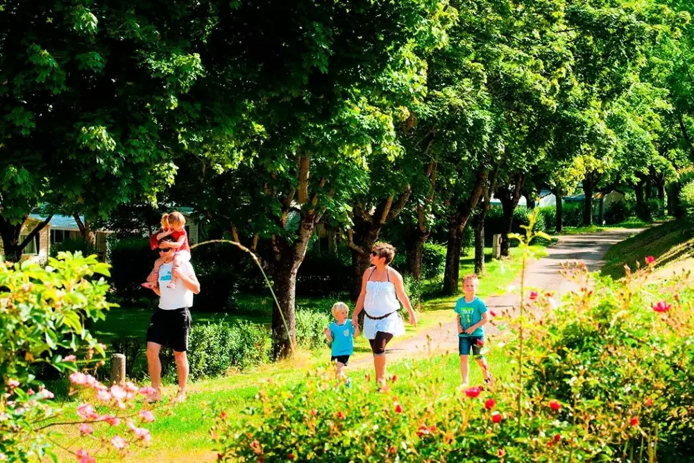 Ushuaïa Villages - Camping  Les Rives d'Olt et Aubrac 4 étoiles★★★★