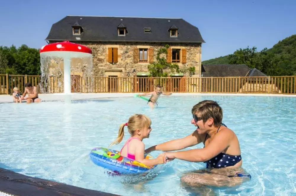 Ushuaïa Villages - Camping  Les Rives d'Olt et Aubrac 4 étoiles★★★★