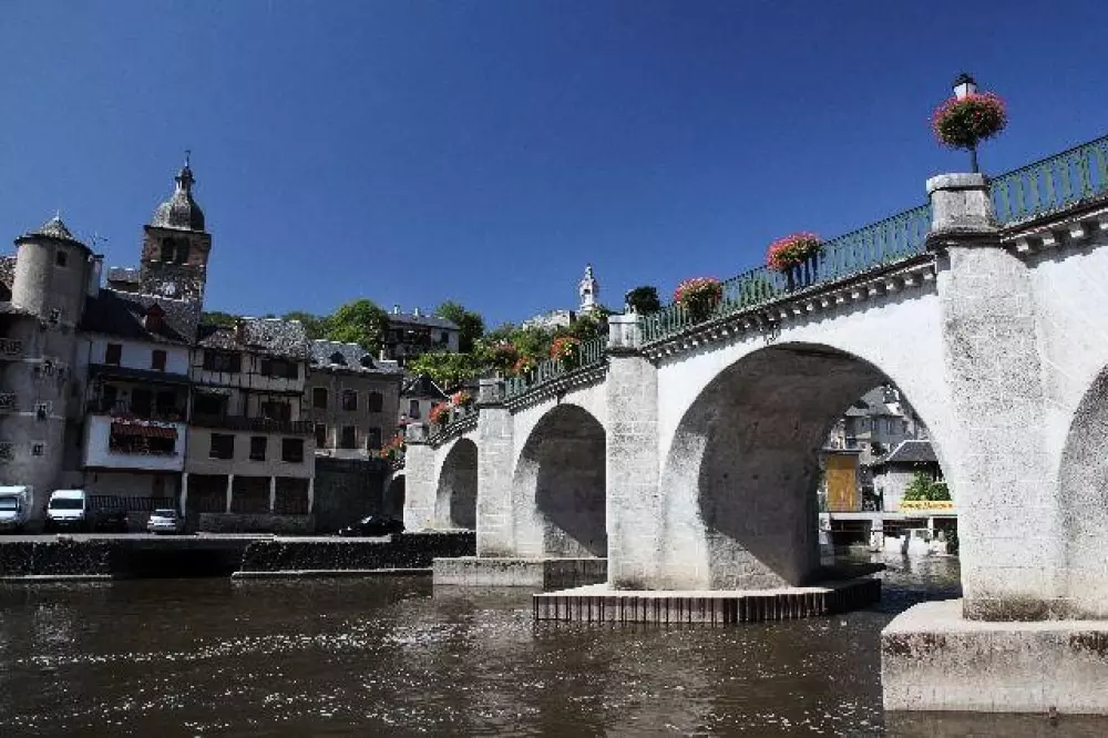 Ushuaïa Villages - Camping  Les Rives d'Olt et Aubrac 4 étoiles★★★★