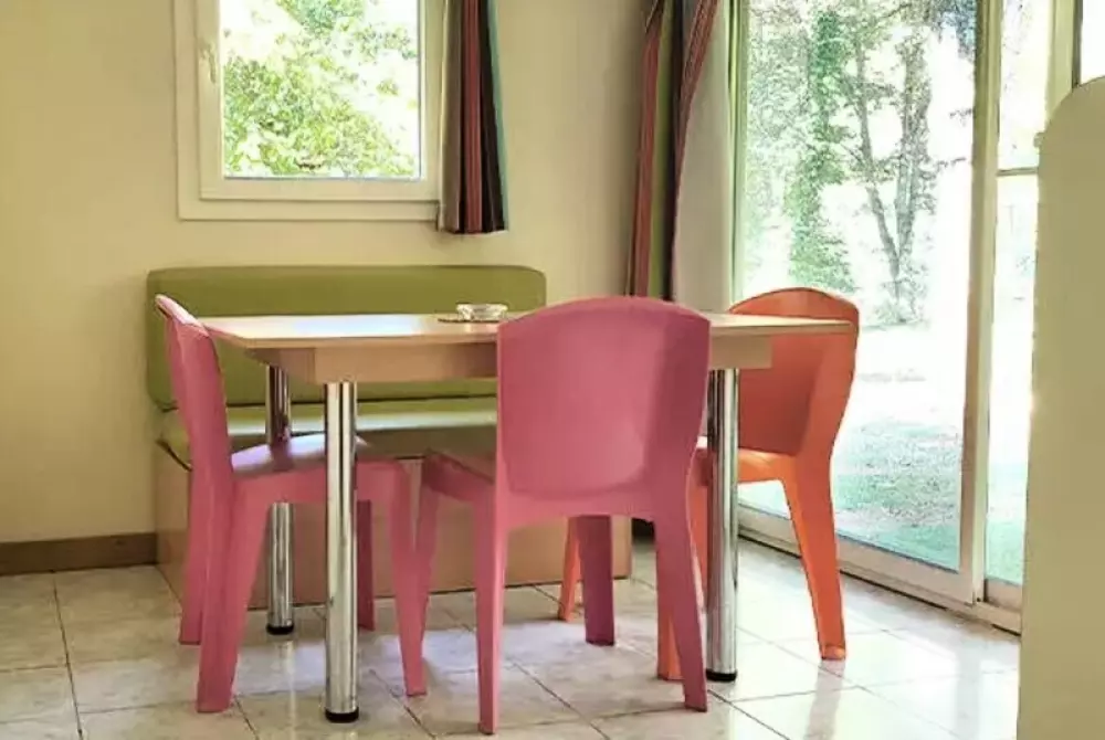 Ushuaïa Villages - Camping  Les Rives d'Olt et Aubrac 4 étoiles★★★★