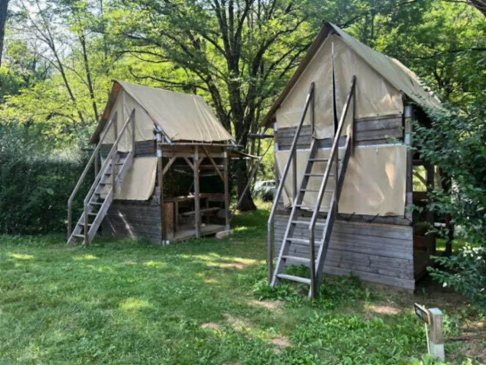 Ushuaïa Villages - Camping  Les Rives d'Olt et Aubrac 4 étoiles★★★★