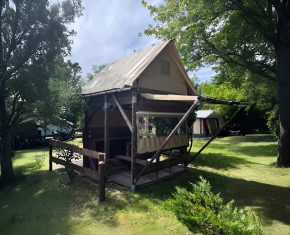 Ushuaïa Villages - Camping  Les Rives d'Olt et Aubrac 4 étoiles★★★★