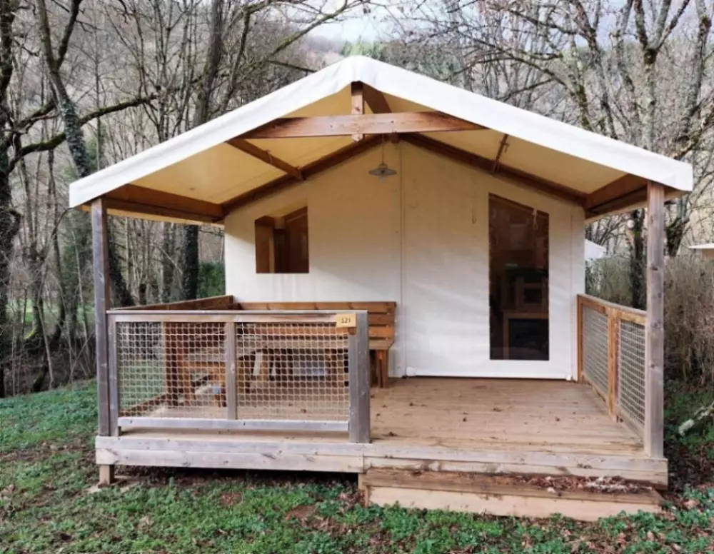 Ushuaïa Villages - Camping  Les Rives d'Olt et Aubrac 4 étoiles★★★★