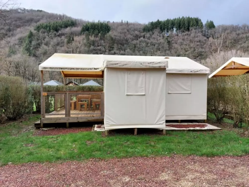 Ushuaïa Villages - Camping  Les Rives d'Olt et Aubrac 4 étoiles★★★★