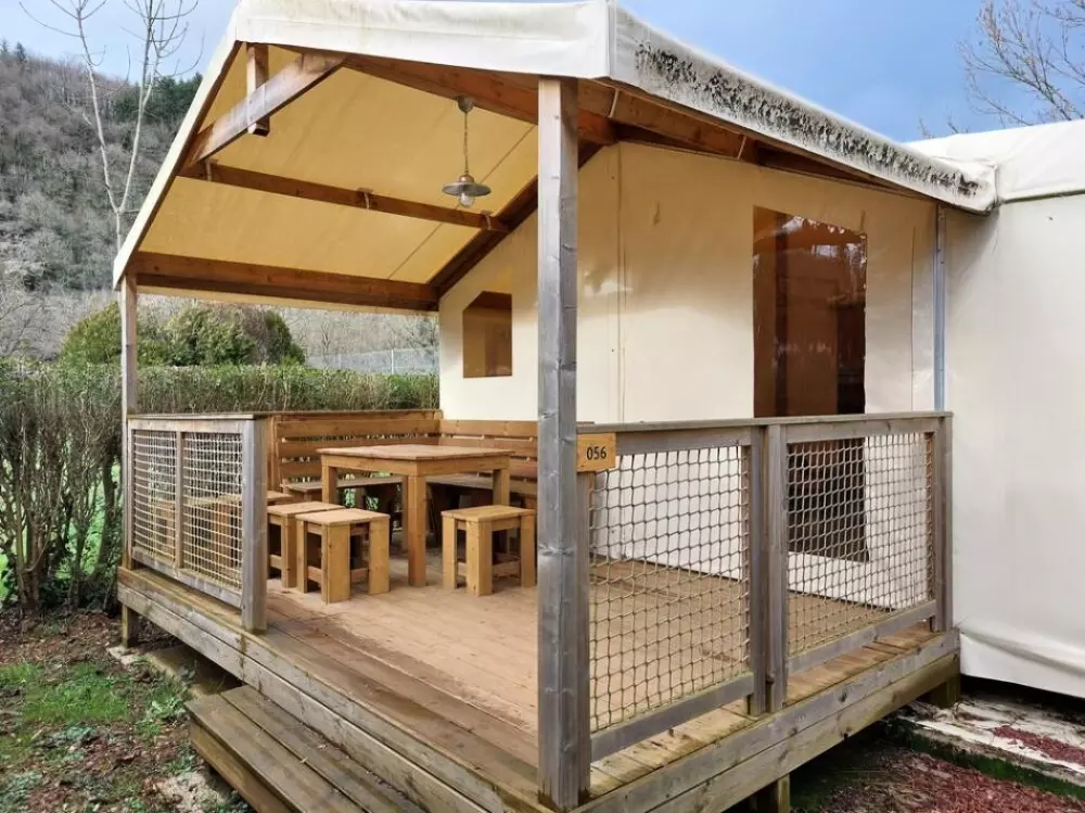 Ushuaïa Villages - Camping  Les Rives d'Olt et Aubrac 4 étoiles★★★★