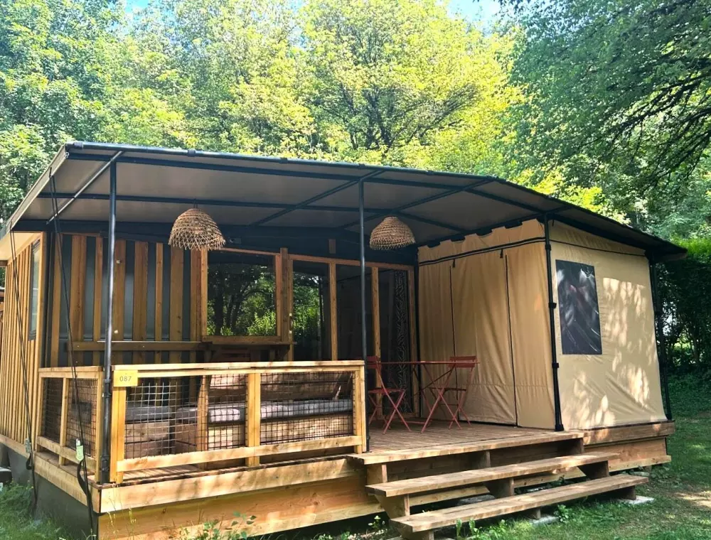 Ushuaïa Villages - Camping  Les Rives d'Olt et Aubrac 4 étoiles★★★★