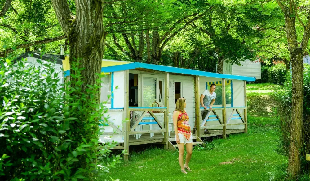 Ushuaïa Villages - Camping  Les Rives d'Olt et Aubrac 4 étoiles★★★★