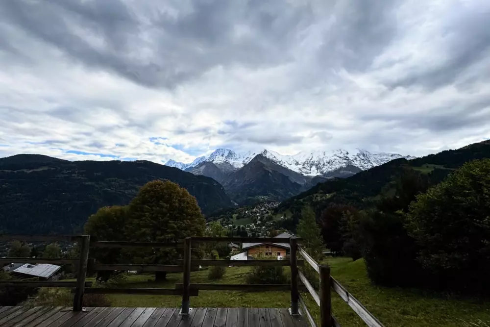 Chalet Face Au Mont-blanc, Calme Et Confort