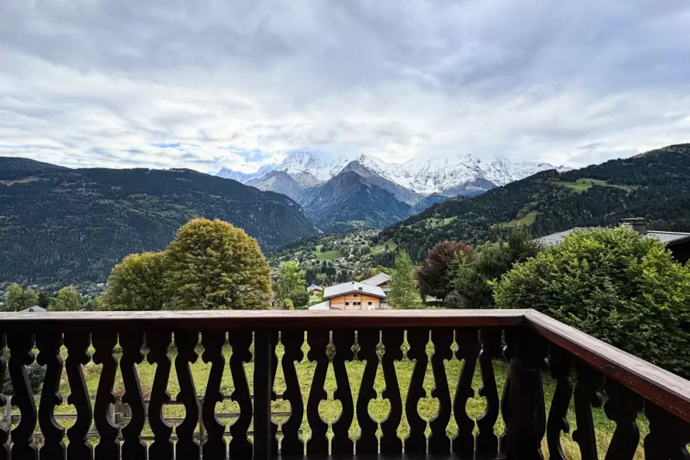 Chalet Face Au Mont-blanc, Calme Et Confort