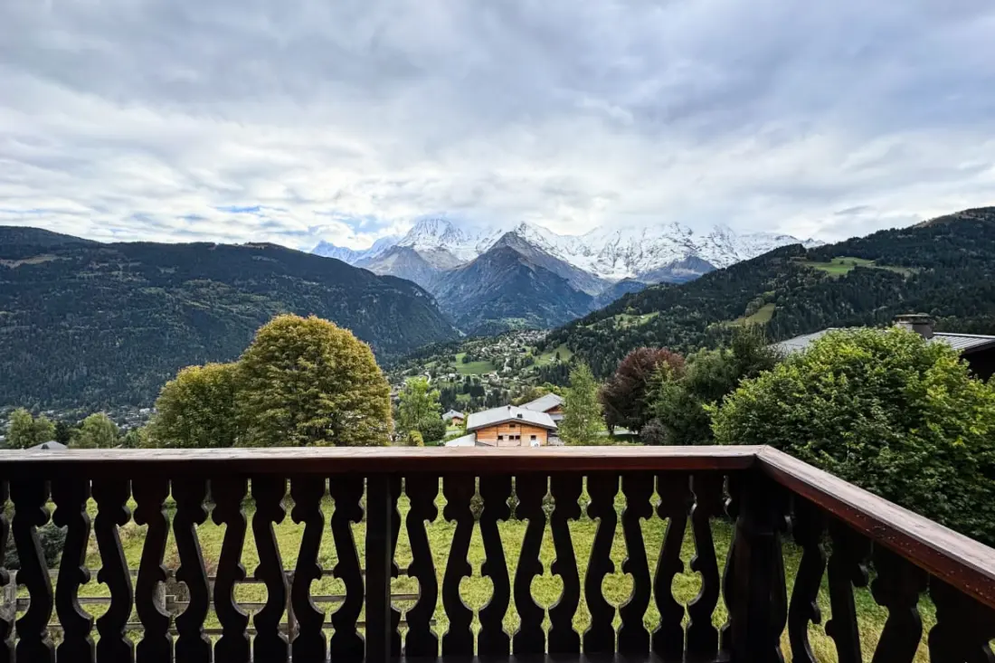 Chalet Face Au Mont-blanc, Calme Et Confort