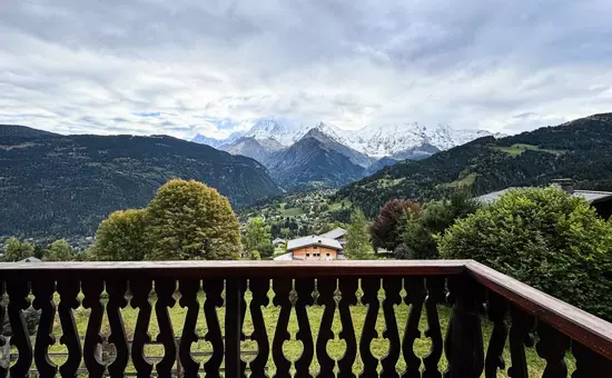 Chalet Face Au Mont-blanc, Calme Et Confort