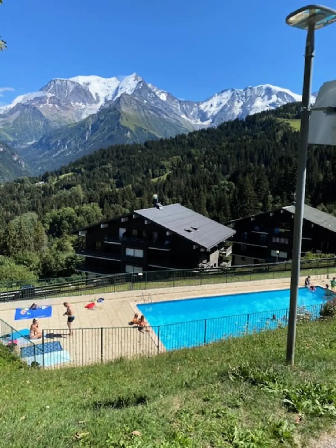 Appartement Cosy Avec Balcon – Saint-gervais